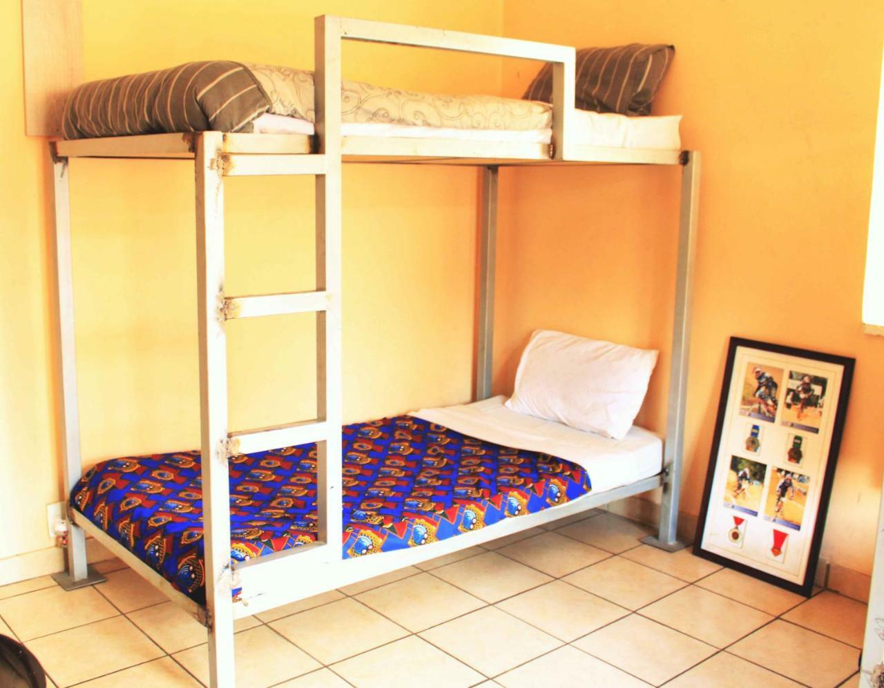 Urban Backpackers Hostel Johannesburg Exterior photo