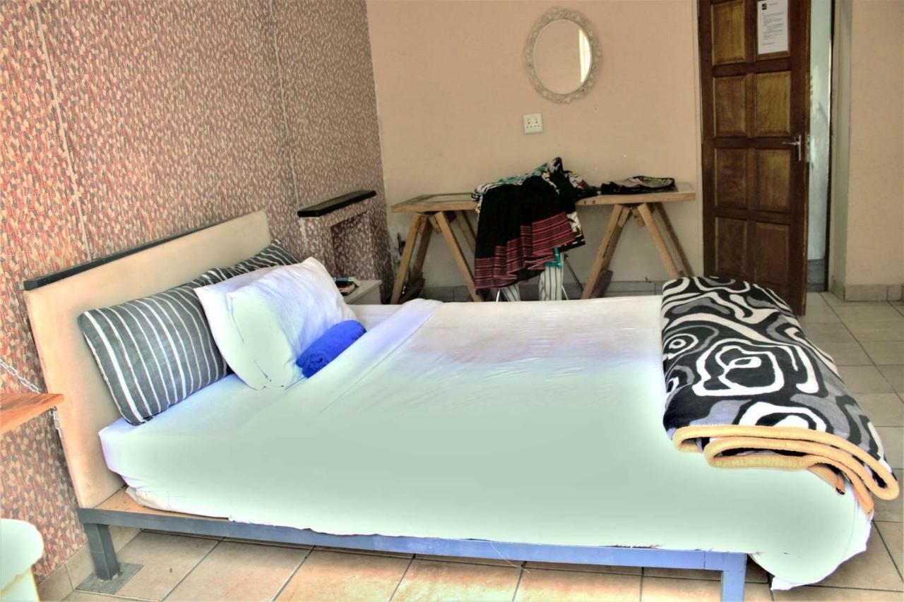 Urban Backpackers Hostel Johannesburg Exterior photo